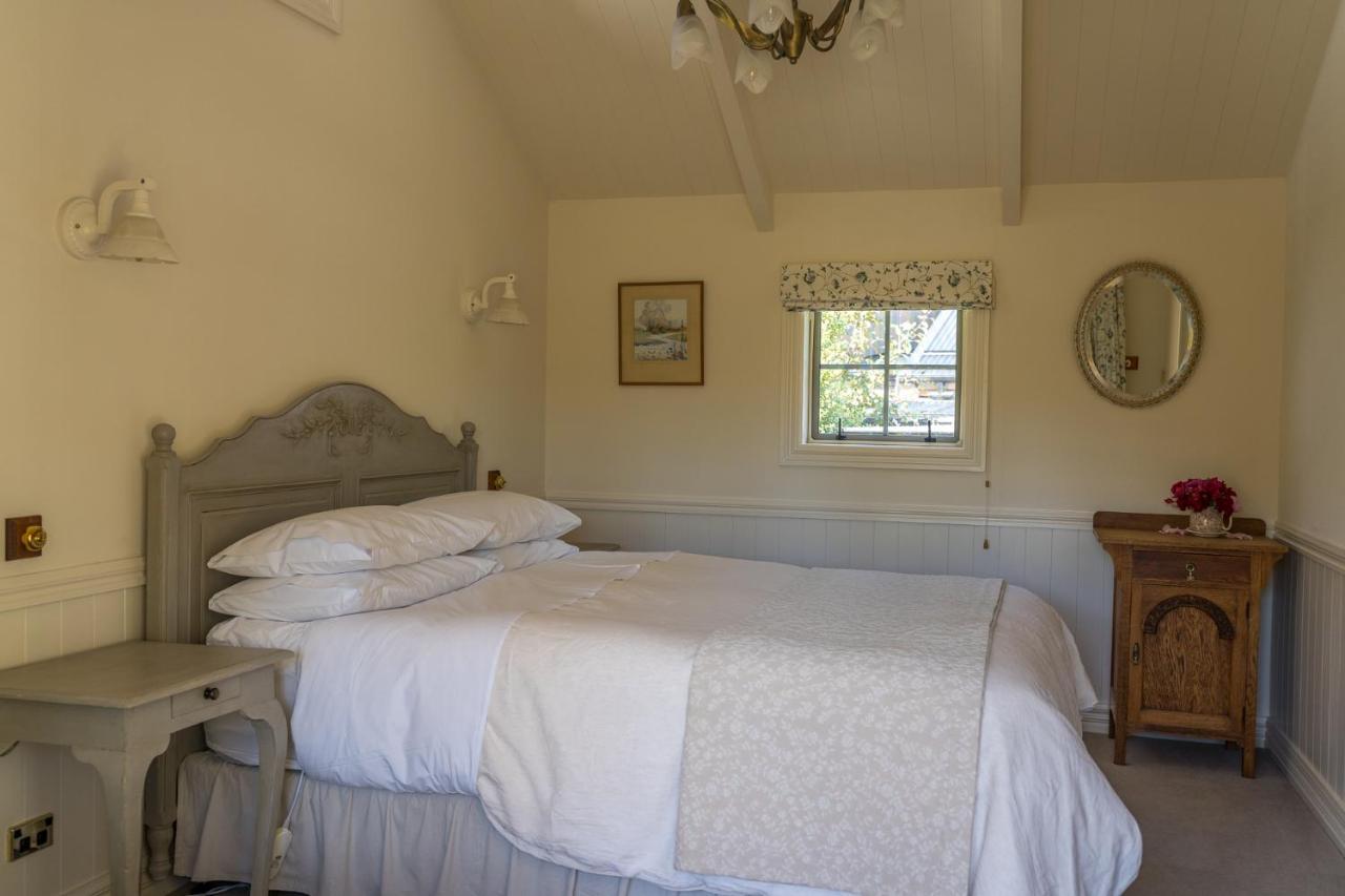 Aldourie Lodge - เลคเทคาโป ภายนอก รูปภาพ