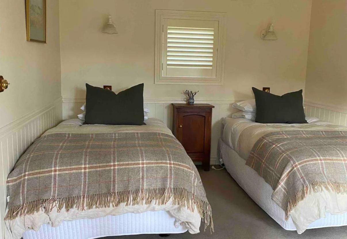 Aldourie Lodge - เลคเทคาโป ภายนอก รูปภาพ
